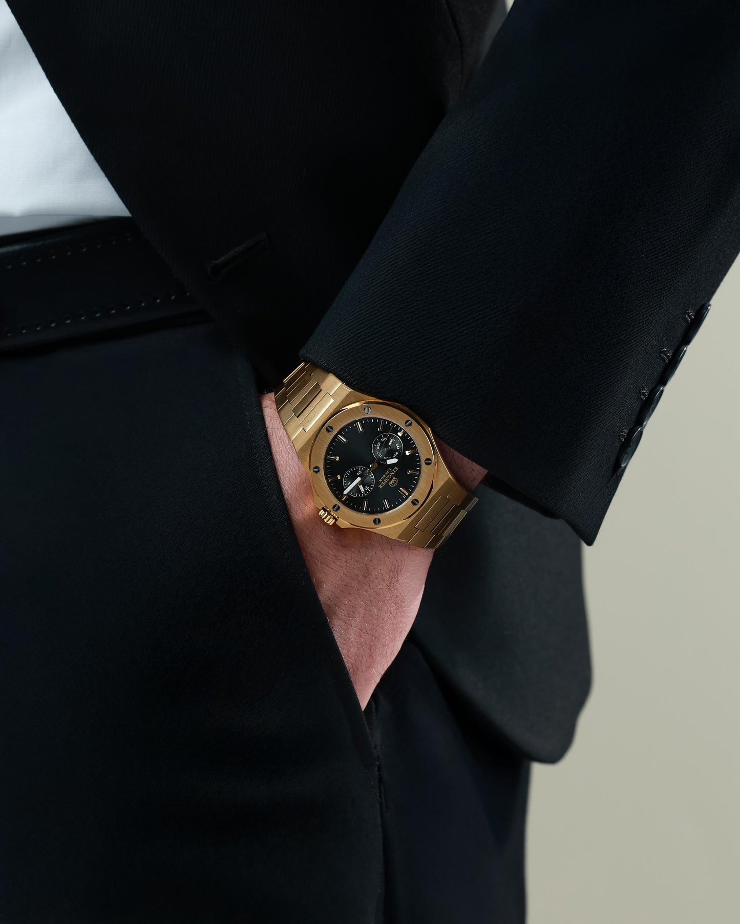 Carrick Sovereign Gold