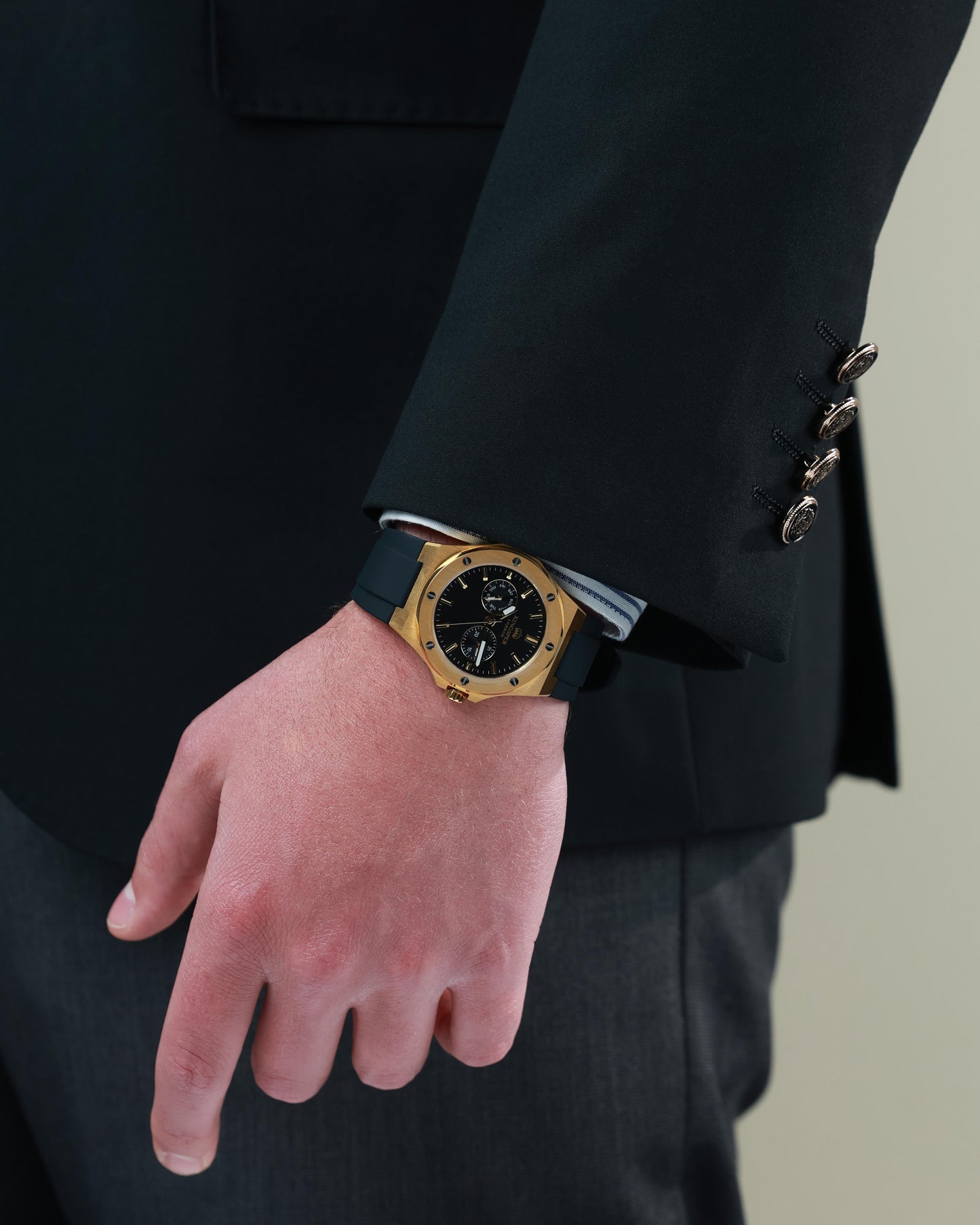 Carrick Obsidian Gold